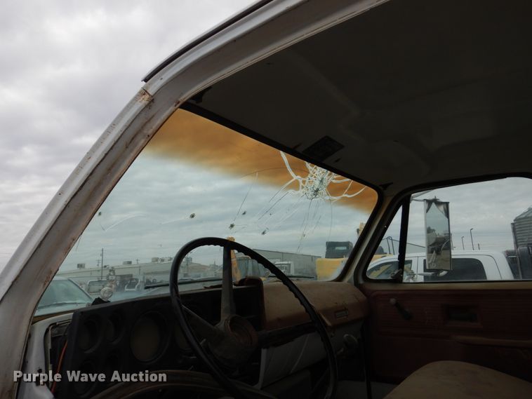 image for item DH4795 1977 Chevrolet C65 fuel truck