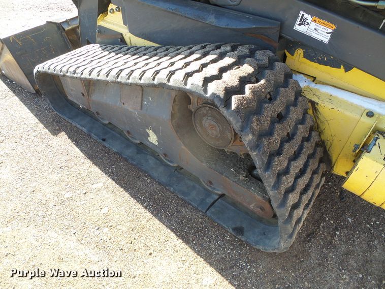 image for item DH4808 2007 New Holland C185 skid steer