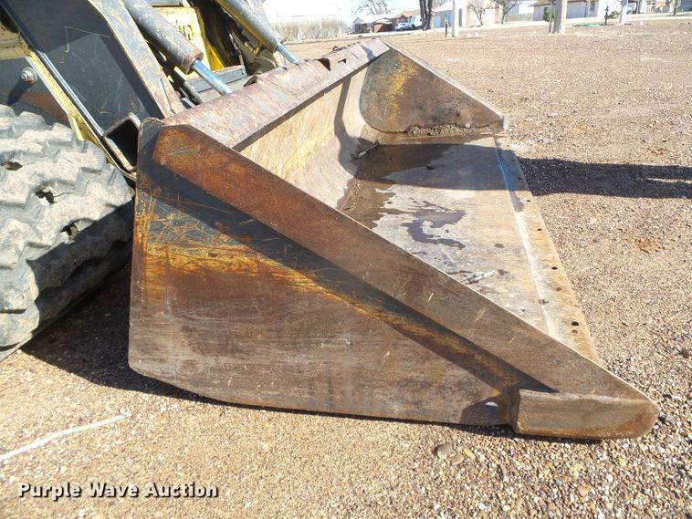 image for item DH4808 2007 New Holland C185 skid steer