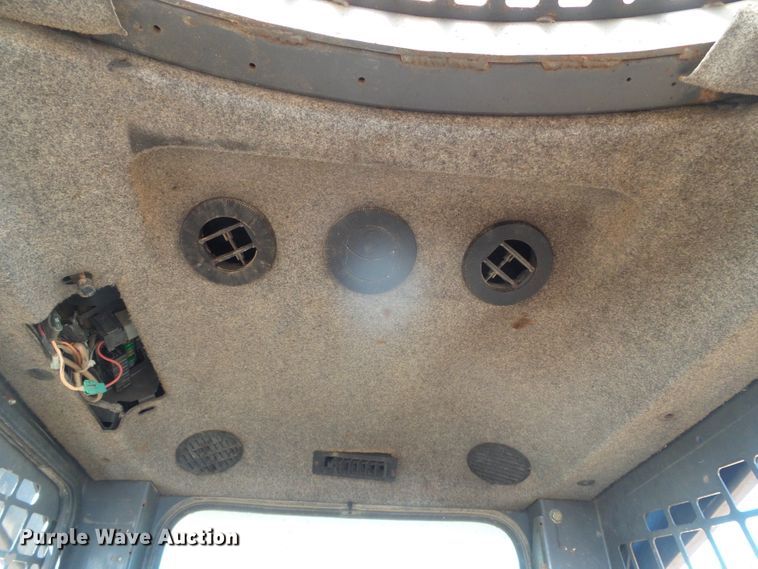 image for item DH4808 2007 New Holland C185 skid steer