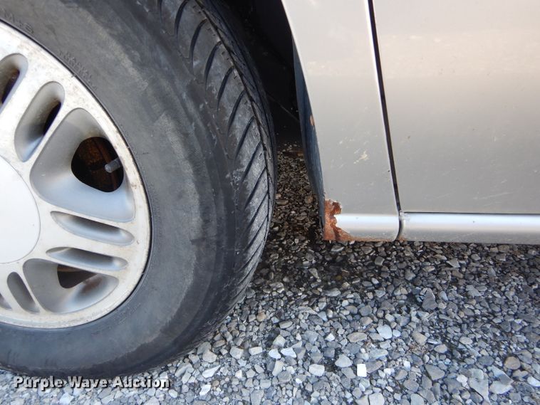 image for item DH6420 2004 Chevrolet Venture LS van