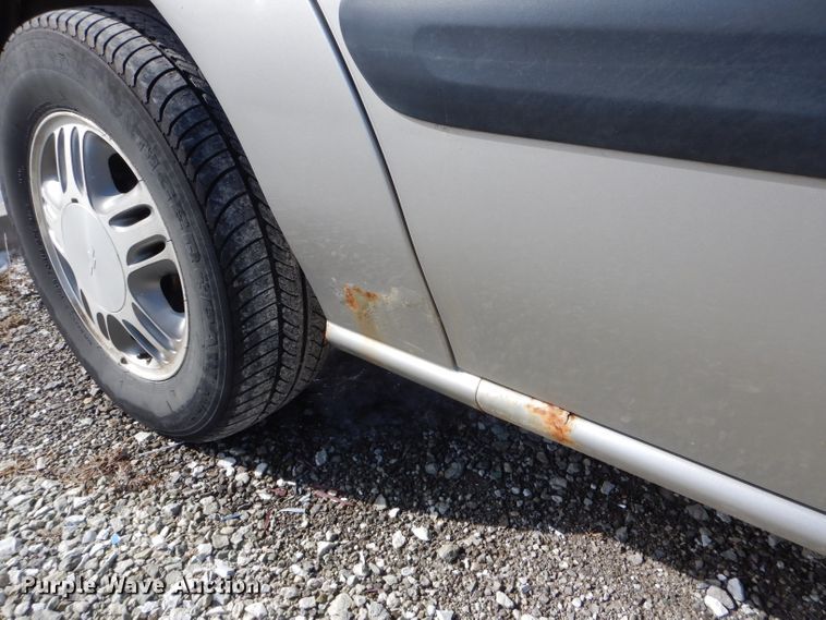 image for item DH6420 2004 Chevrolet Venture LS van