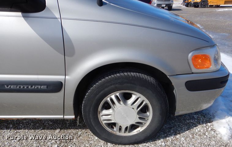 image for item DH6420 2004 Chevrolet Venture LS van