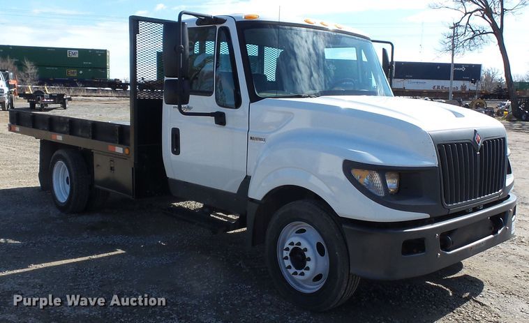 image for item DH7840 2012 International TerraStar flatbed truck