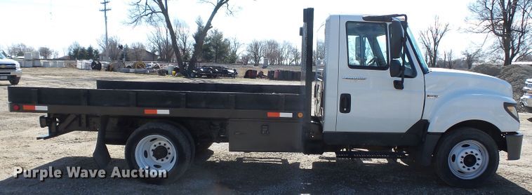 image for item DH7840 2012 International TerraStar flatbed truck