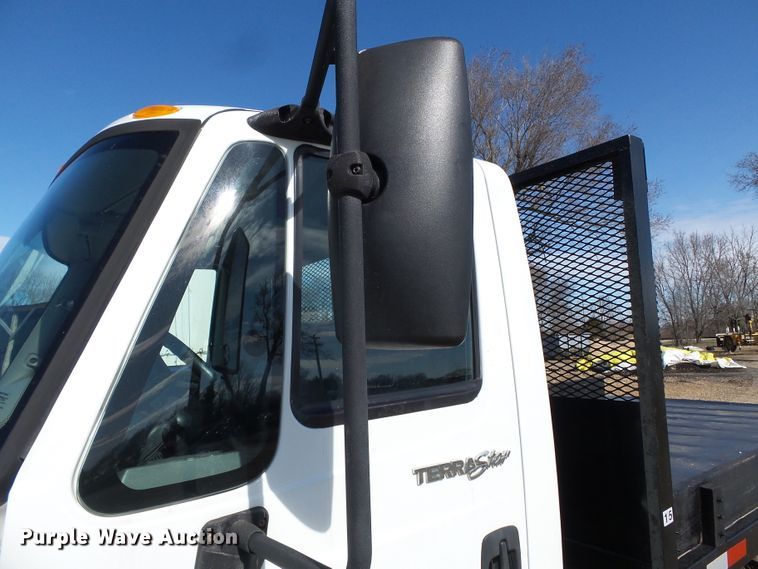 image for item DH7840 2012 International TerraStar flatbed truck