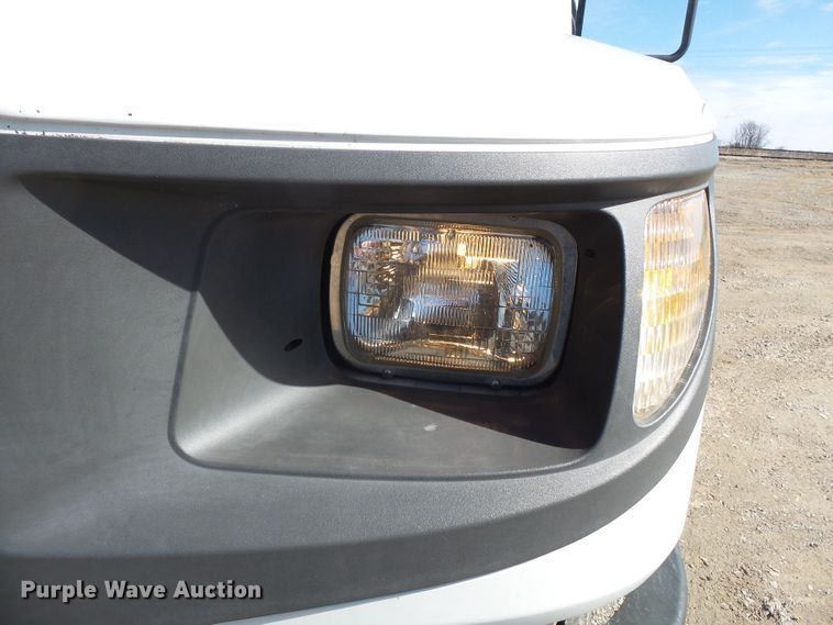 image for item DH7840 2012 International TerraStar flatbed truck