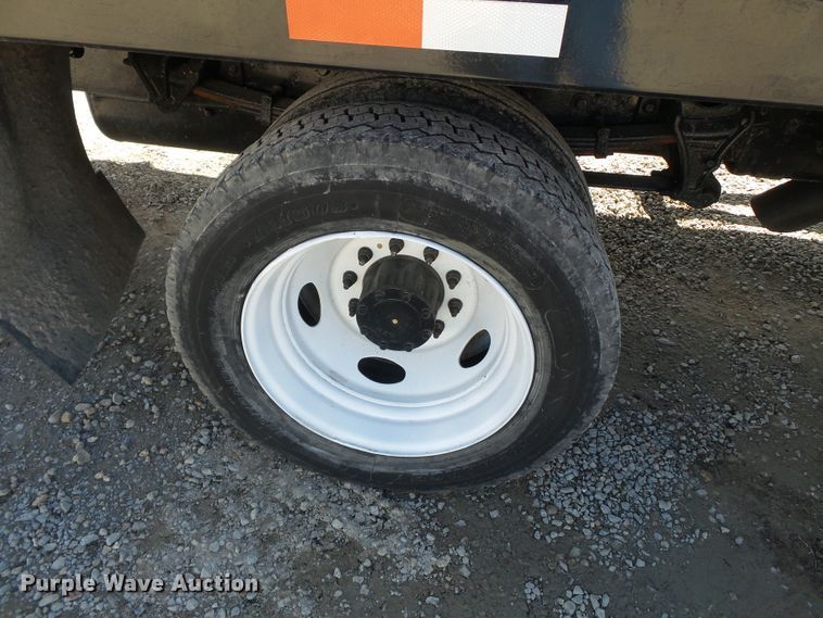 image for item DH7840 2012 International TerraStar flatbed truck