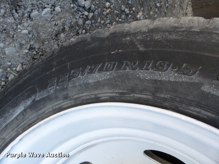 image for item DH7840 2012 International TerraStar flatbed truck