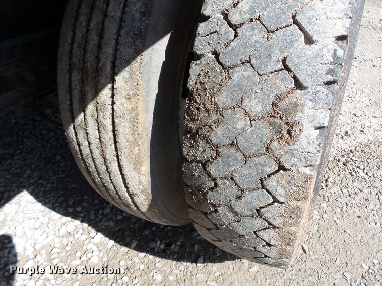 image for item DH7840 2012 International TerraStar flatbed truck