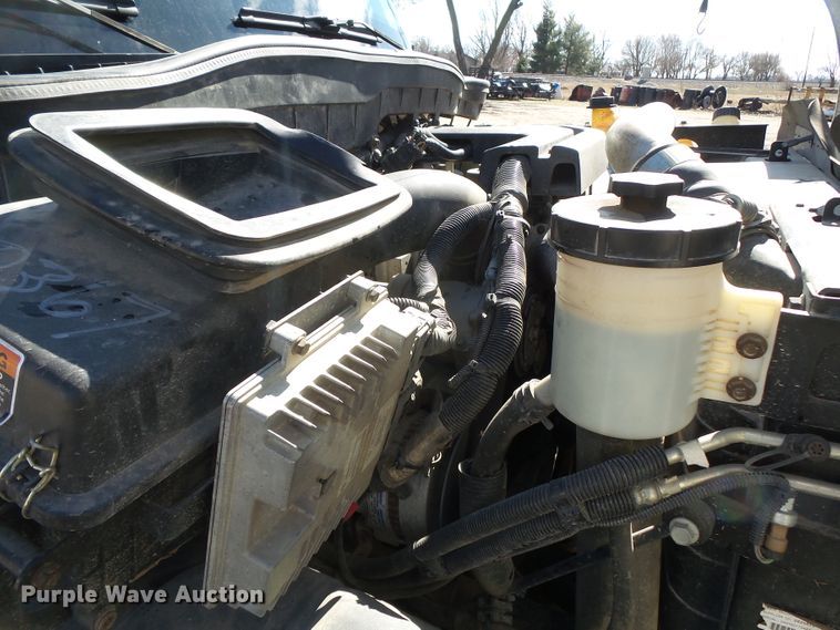 image for item DH7840 2012 International TerraStar flatbed truck