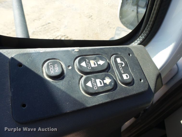 image for item DH7840 2012 International TerraStar flatbed truck