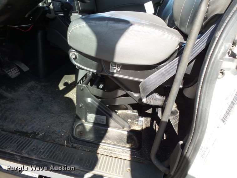 image for item DH7840 2012 International TerraStar flatbed truck