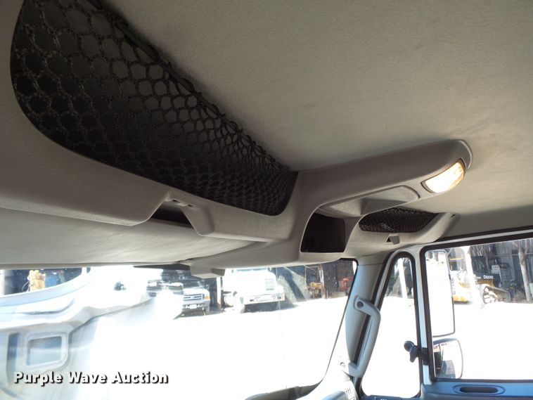 image for item DH7840 2012 International TerraStar flatbed truck