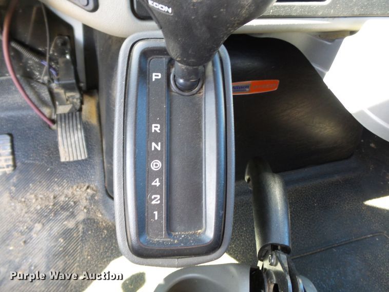 image for item DH7840 2012 International TerraStar flatbed truck