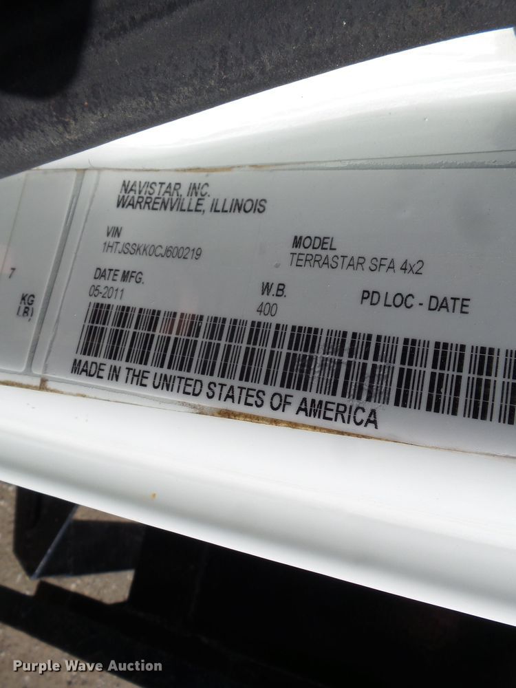 image for item DH7840 2012 International TerraStar flatbed truck