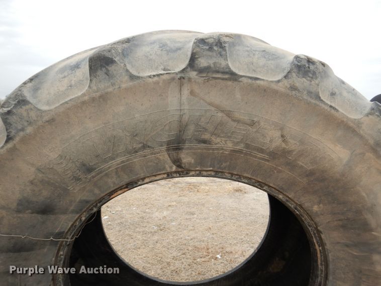 image for item DJ3000 (4) Michelin 800/70R38 tires