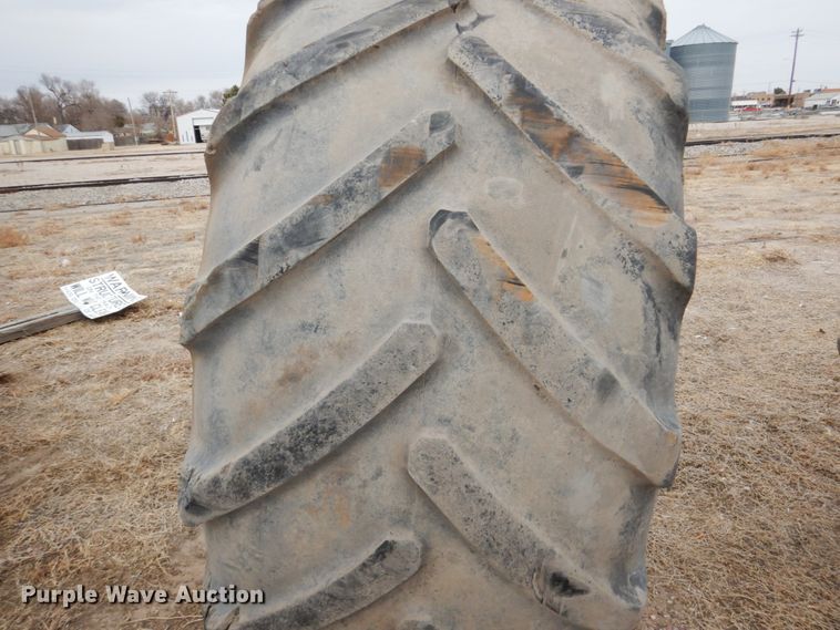 image for item DJ3000 (4) Michelin 800/70R38 tires