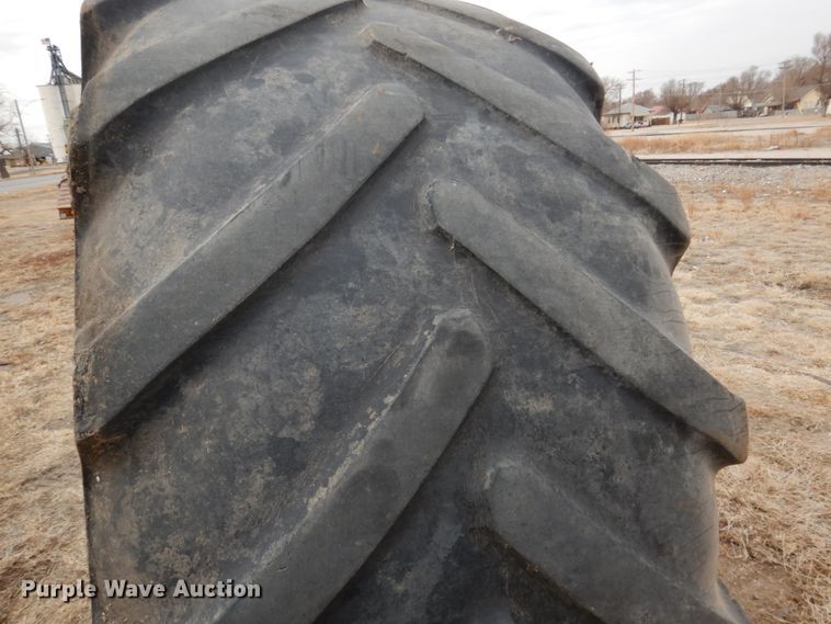 image for item DJ3000 (4) Michelin 800/70R38 tires