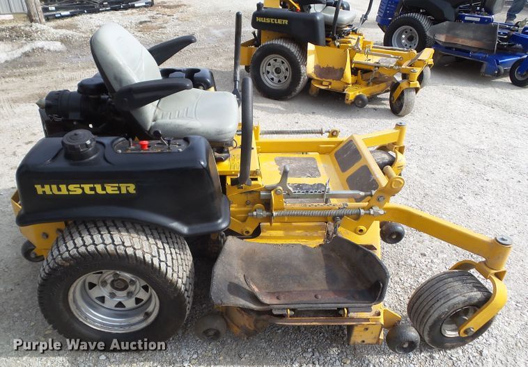 image for item EM9918 2007 Hustler Hustler Z 927772B ZTR lawn mower