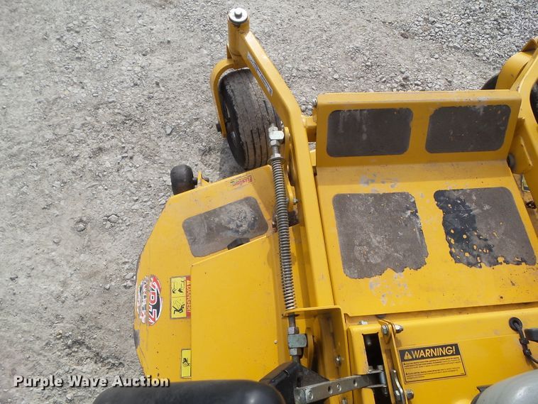 image for item EM9918 2007 Hustler Hustler Z 927772B ZTR lawn mower