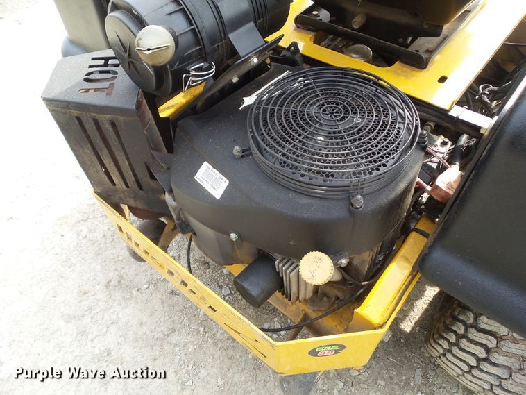 image for item EM9918 2007 Hustler Hustler Z 927772B ZTR lawn mower