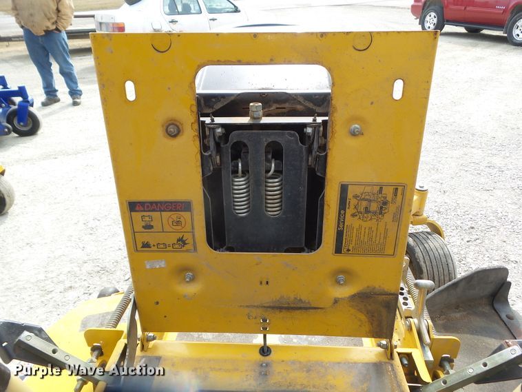 image for item EM9918 2007 Hustler Hustler Z 927772B ZTR lawn mower