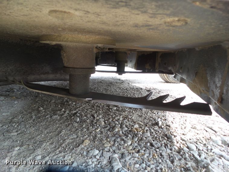 image for item EM9918 2007 Hustler Hustler Z 927772B ZTR lawn mower