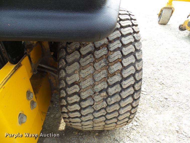 image for item EM9918 2007 Hustler Hustler Z 927772B ZTR lawn mower