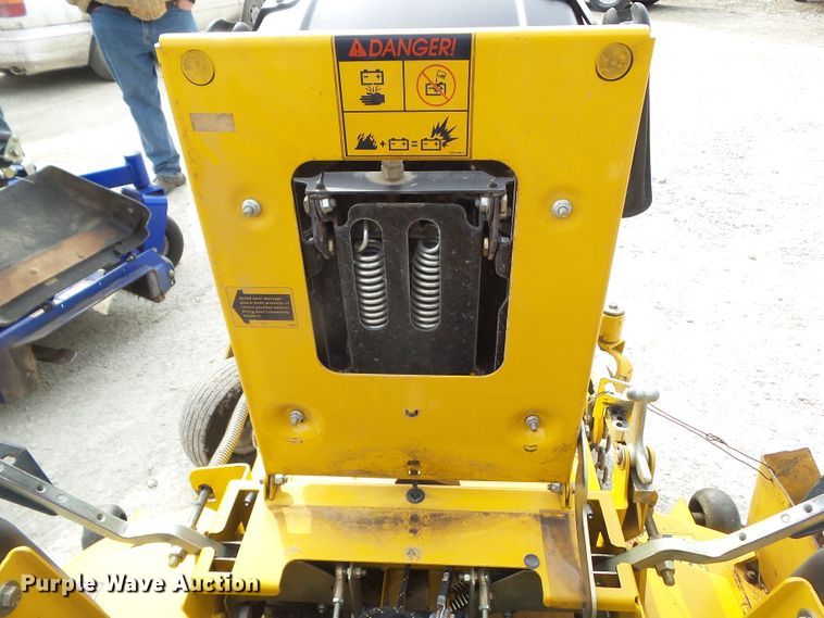 image for item EM9919 2006 Hustler Mini Z 927236 ZTR lawn mower