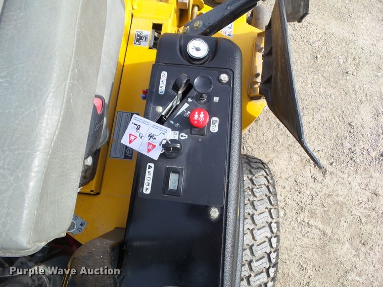 image for item EM9920 2014 Hustler FasTrak 932822 ZTR lawn mower