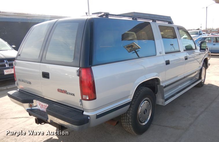 image for item ER9940 1993 GMC Suburban 2500 SUV