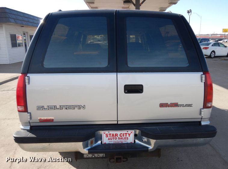 image for item ER9940 1993 GMC Suburban 2500 SUV