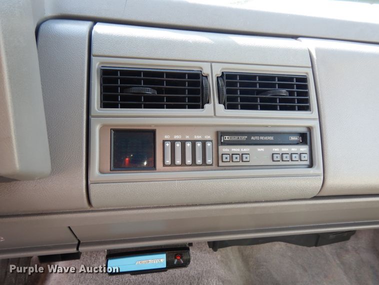 image for item ER9940 1993 GMC Suburban 2500 SUV