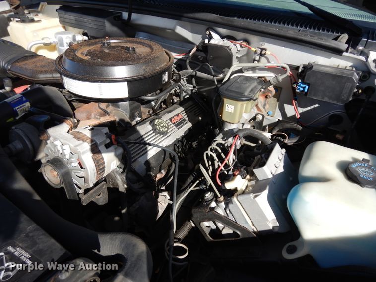 image for item ER9940 1993 GMC Suburban 2500 SUV