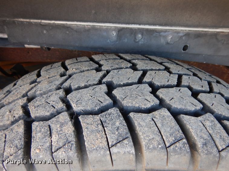 image for item ER9940 1993 GMC Suburban 2500 SUV