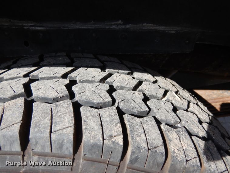 image for item ER9940 1993 GMC Suburban 2500 SUV