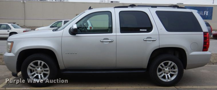 image for item ES9518 2011 Chevrolet Tahoe LT SUV