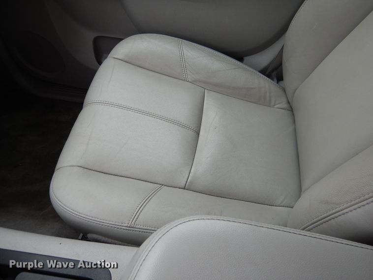 image for item ES9518 2011 Chevrolet Tahoe LT SUV