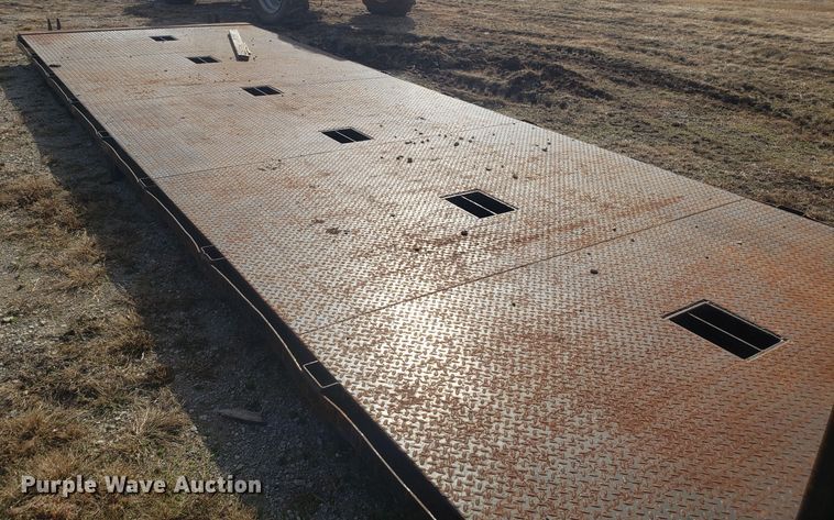 image for item EZ9073 Ox Bodies Inc. flatbed