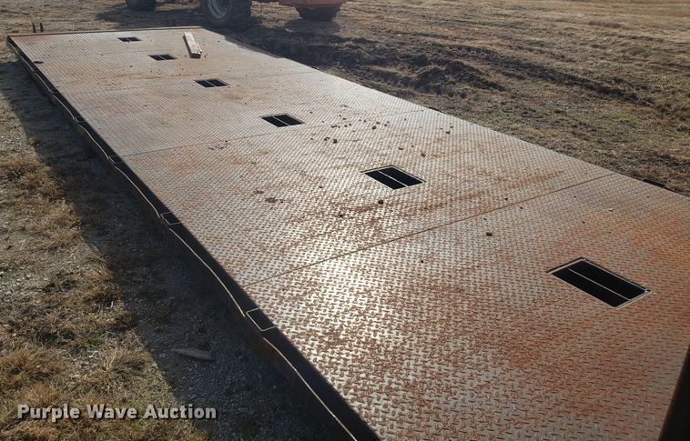 image for item EZ9073 Ox Bodies Inc. flatbed