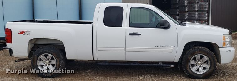 image for item EZ9078 2009 Chevrolet Silverado 1500 Ext. Cab pickup truck