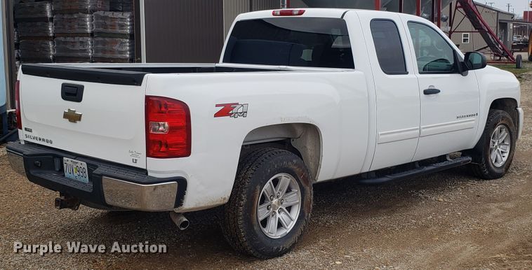 image for item EZ9078 2009 Chevrolet Silverado 1500 Ext. Cab pickup truck