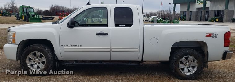image for item EZ9078 2009 Chevrolet Silverado 1500 Ext. Cab pickup truck