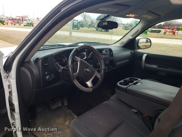 image for item EZ9078 2009 Chevrolet Silverado 1500 Ext. Cab pickup truck