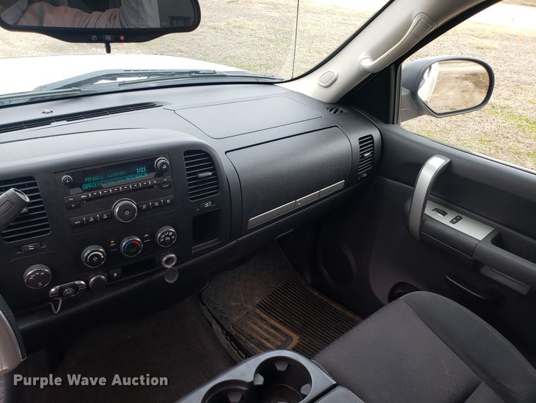 image for item EZ9078 2009 Chevrolet Silverado 1500 Ext. Cab pickup truck