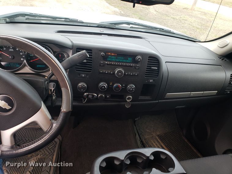 image for item EZ9078 2009 Chevrolet Silverado 1500 Ext. Cab pickup truck