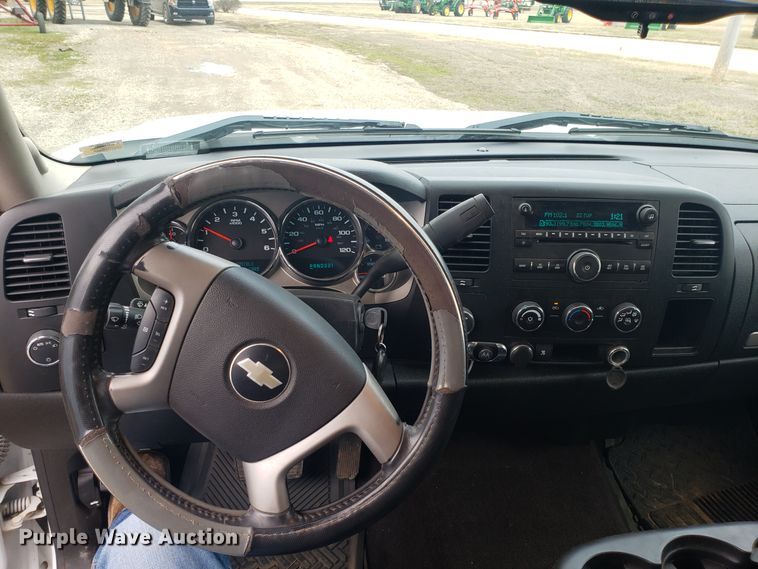 image for item EZ9078 2009 Chevrolet Silverado 1500 Ext. Cab pickup truck