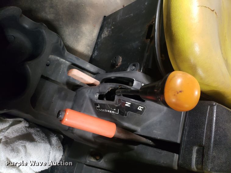 image for item EZ9084 John Deere Gator 825i utility vehicle