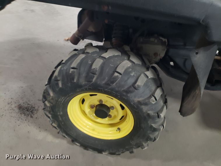 image for item EZ9084 John Deere Gator 825i utility vehicle